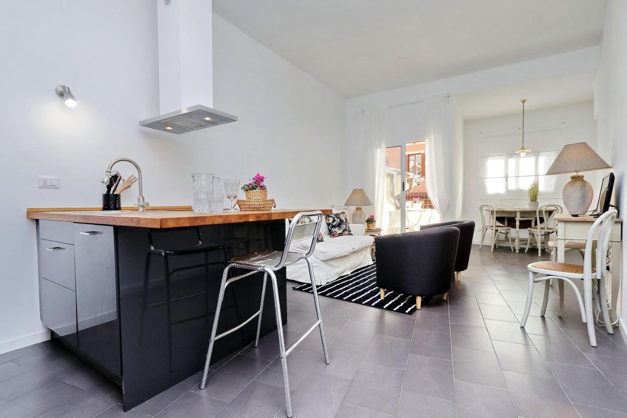 Monti Charming Apartment - Rome Short Let Service Exterior photo