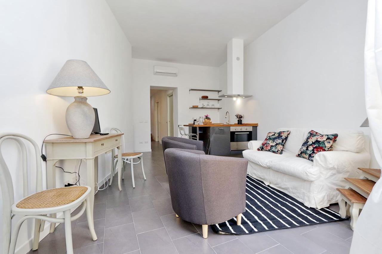 Monti Charming Apartment - Rome Short Let Service Exterior photo